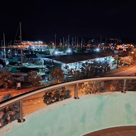 Glossy Marina Homestays Lumut Eksteriør billede